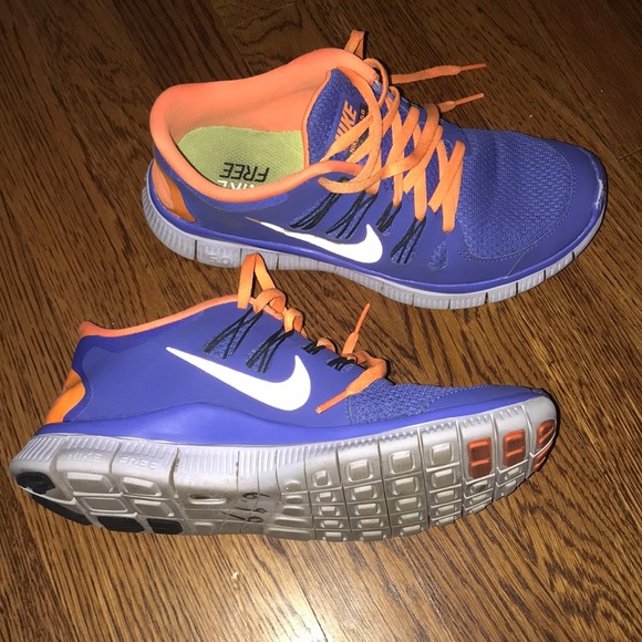 Nike Shoes - Nike Free Run 5.0